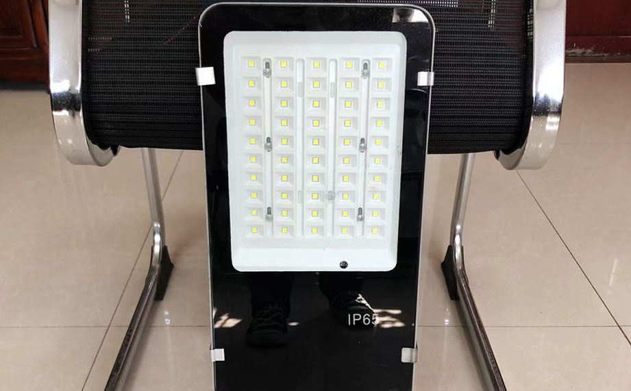 太陽(yáng)能路燈，太陽(yáng)能路燈維修，保定鑫月光電